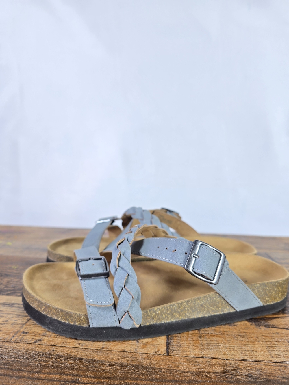 Cliffs Women’s Light Gray Braided Strap Sandals Size 7.5